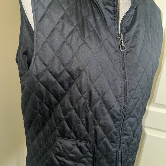 G.H. Bass & Co. Women’s Quilted Puffer Black Vest, Size Large, Zip Outerwear - Picture 10 of 12